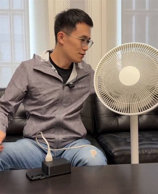 rbo4Pro：烧水壶插手机上取电电子pg王腾爆改REDMI Tu(图2)