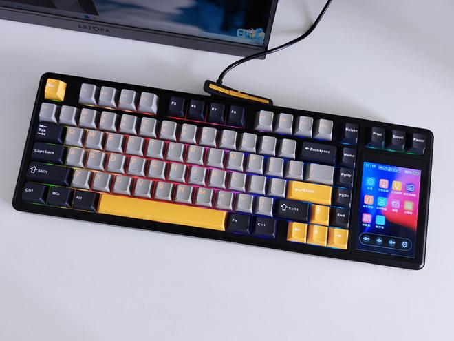 蛛L99带您解锁机械键盘新形态pg电子模拟器触控大屏加持狼(图2)